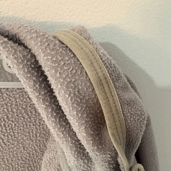 The North Face Gray Fleece Jacket - Picture 5 of 7